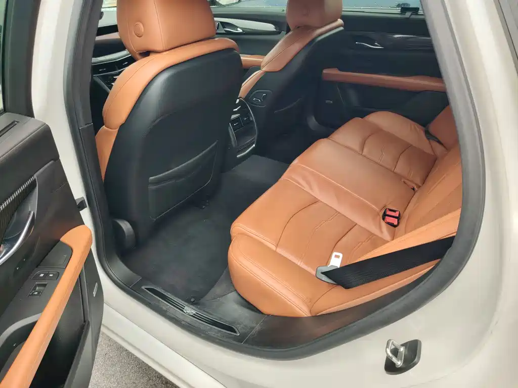 Cadillac CT6 — миниатюра 9
