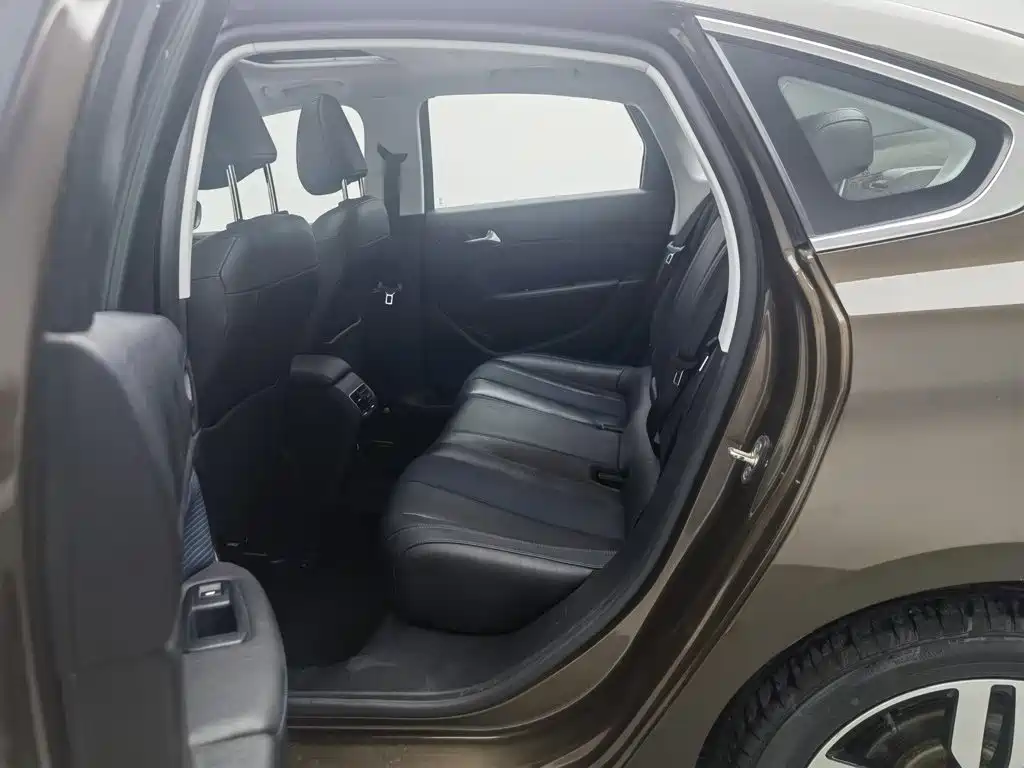 Peugeot 308 — миниатюра 15