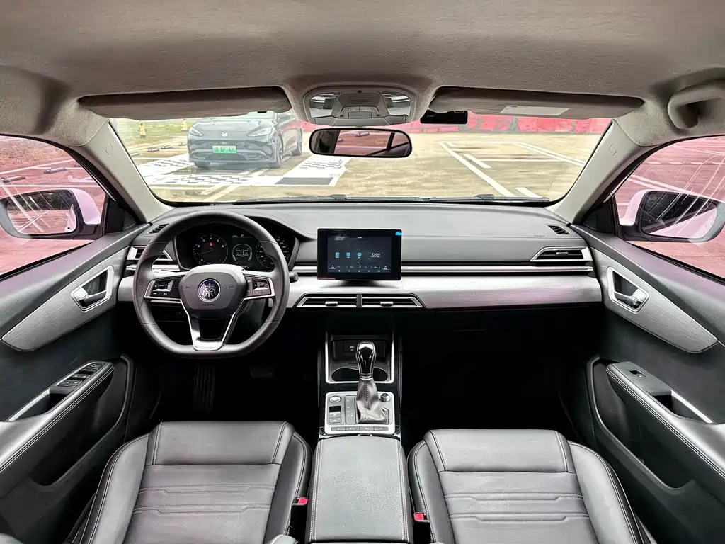BYD Qin — миниатюра 12