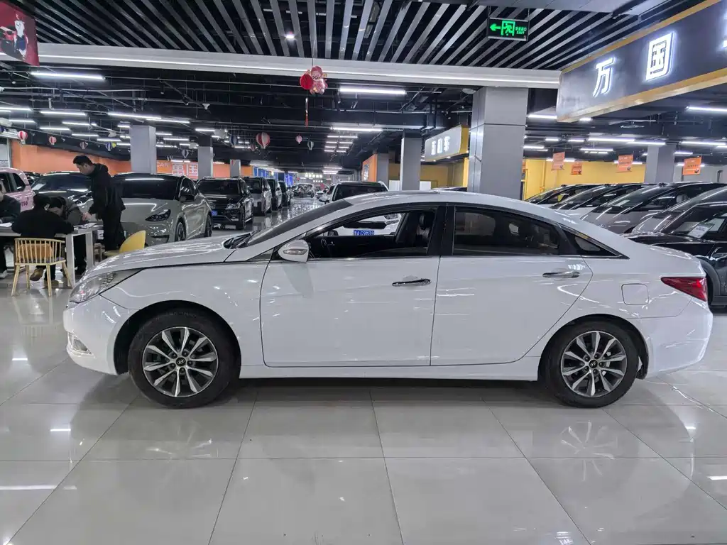 Hyundai Sonata — миниатюра 3