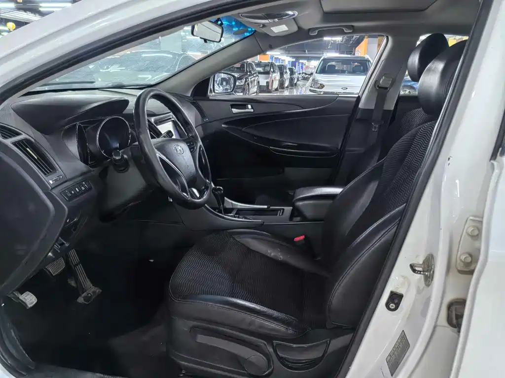 Hyundai Sonata — миниатюра 4