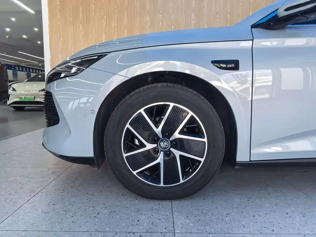 BYD Qin L — миниатюра 13