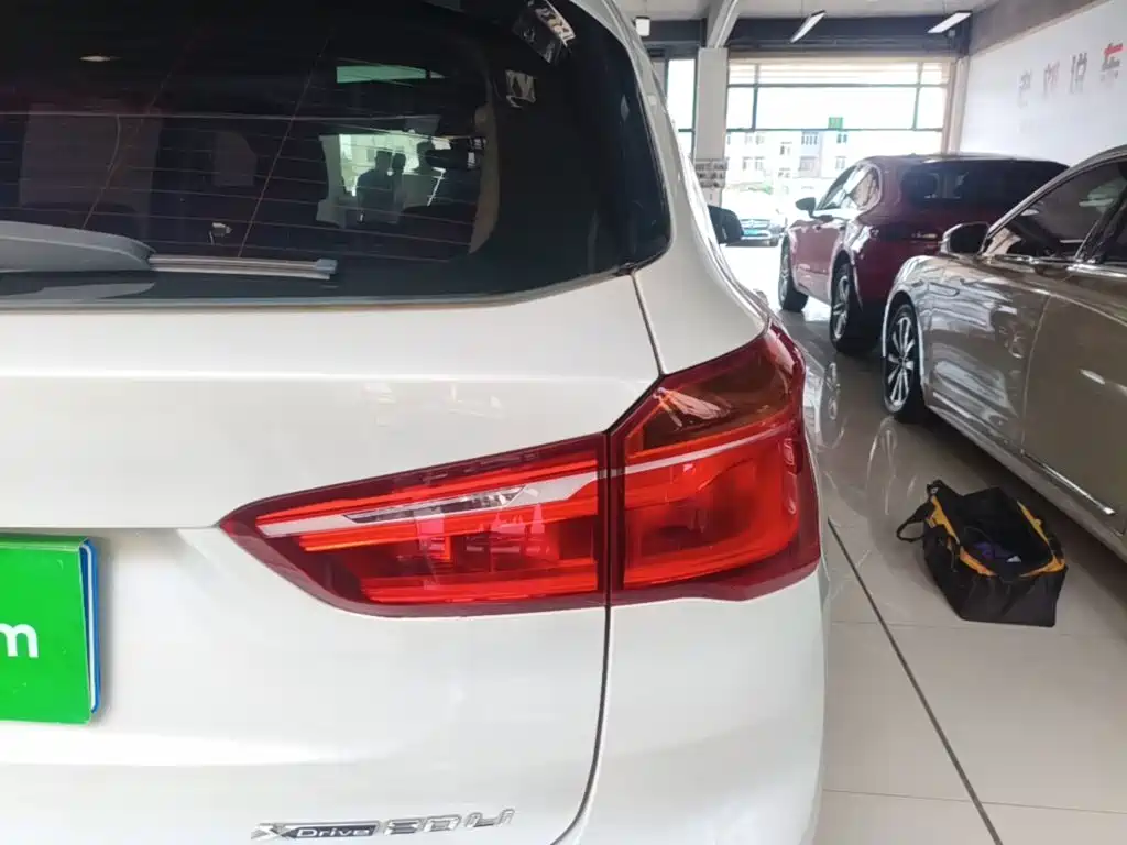BMW X1 — миниатюра 8
