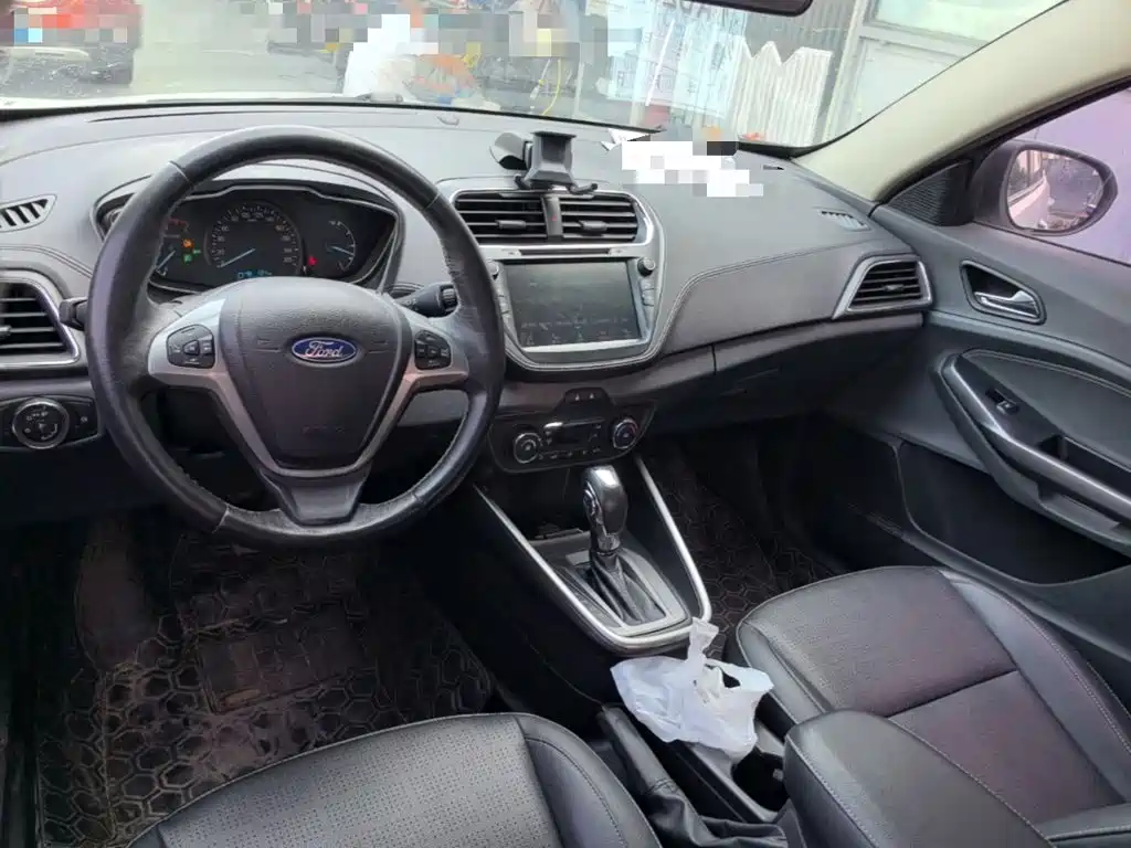 Ford Escort — миниатюра 10