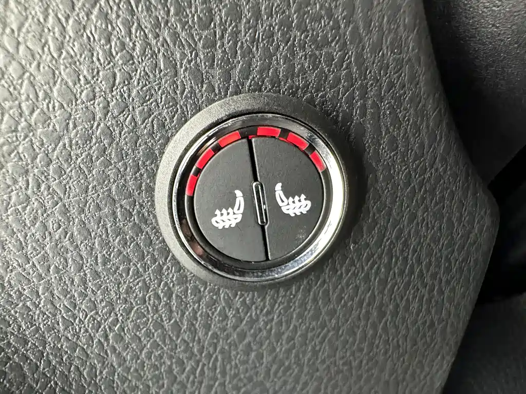 Toyota Yaris L — миниатюра 13