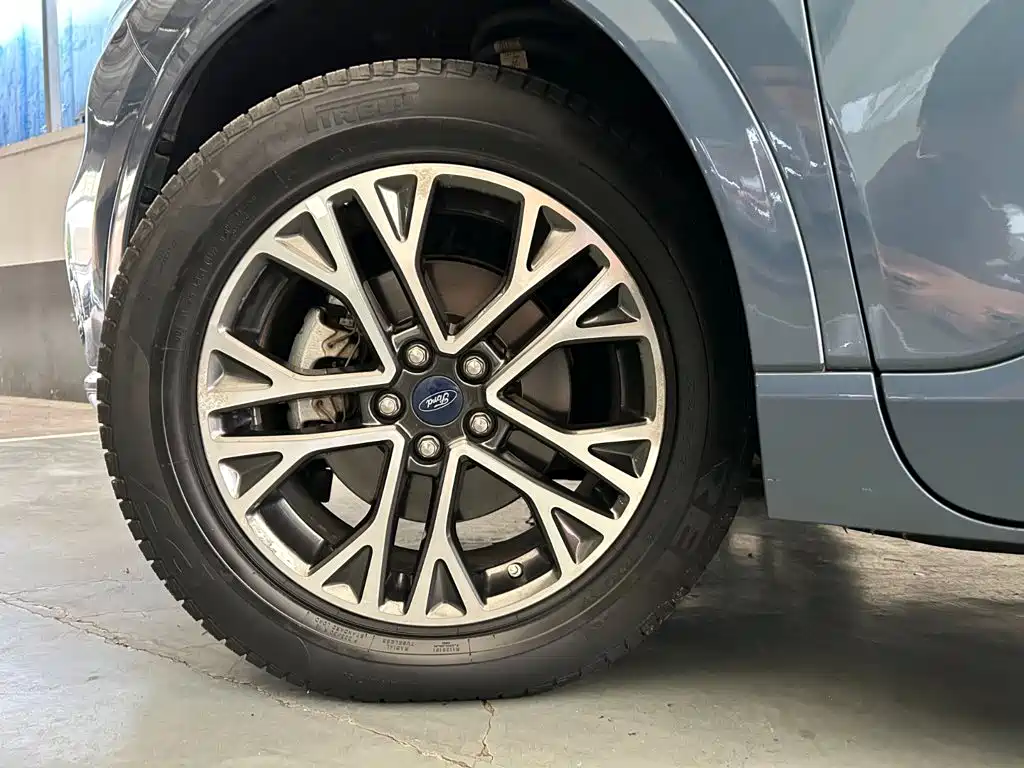 Ford Escape — миниатюра 19