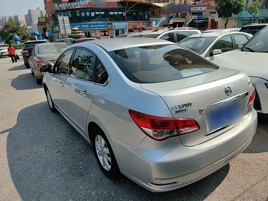 Nissan Sylphy — миниатюра 5