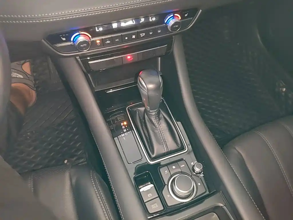 Mazda Atenza — миниатюра 14