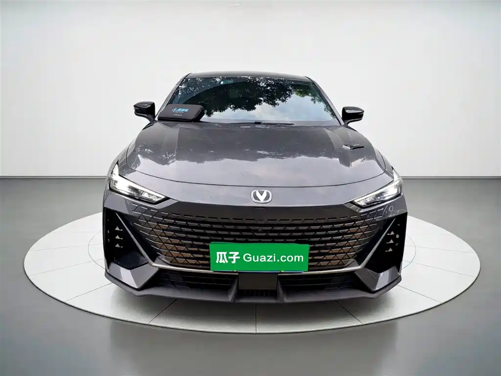 Changan UNI-V 2022 1.5T Luxury