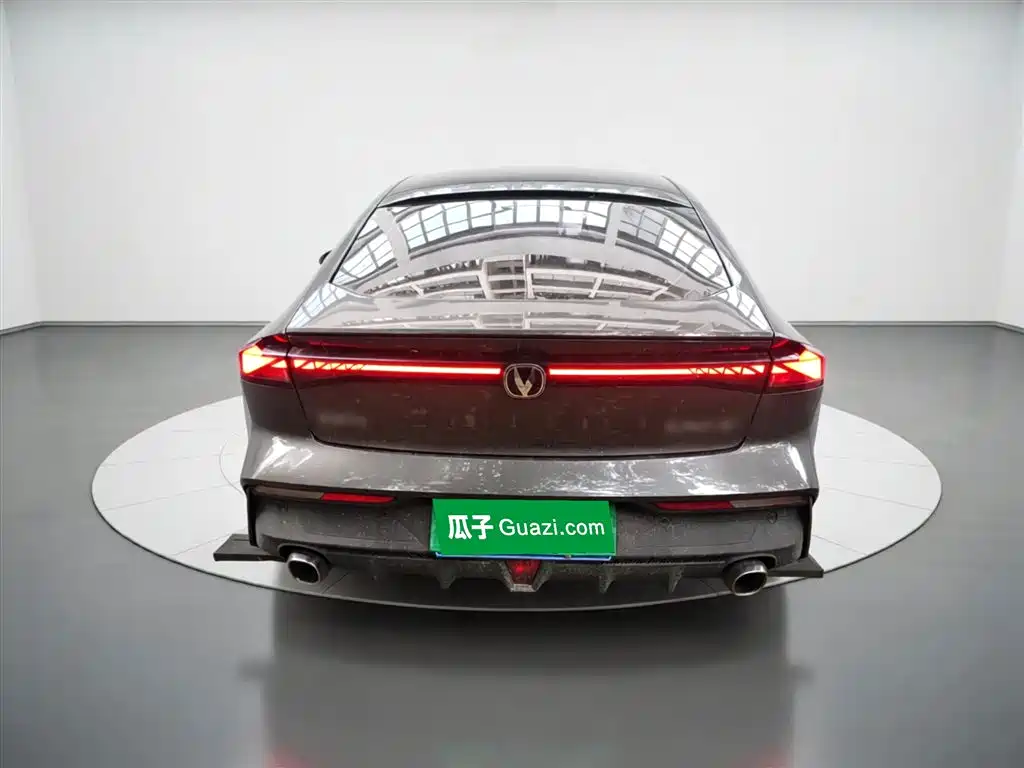 Changan UNI-V 2022 1.5T Luxury
