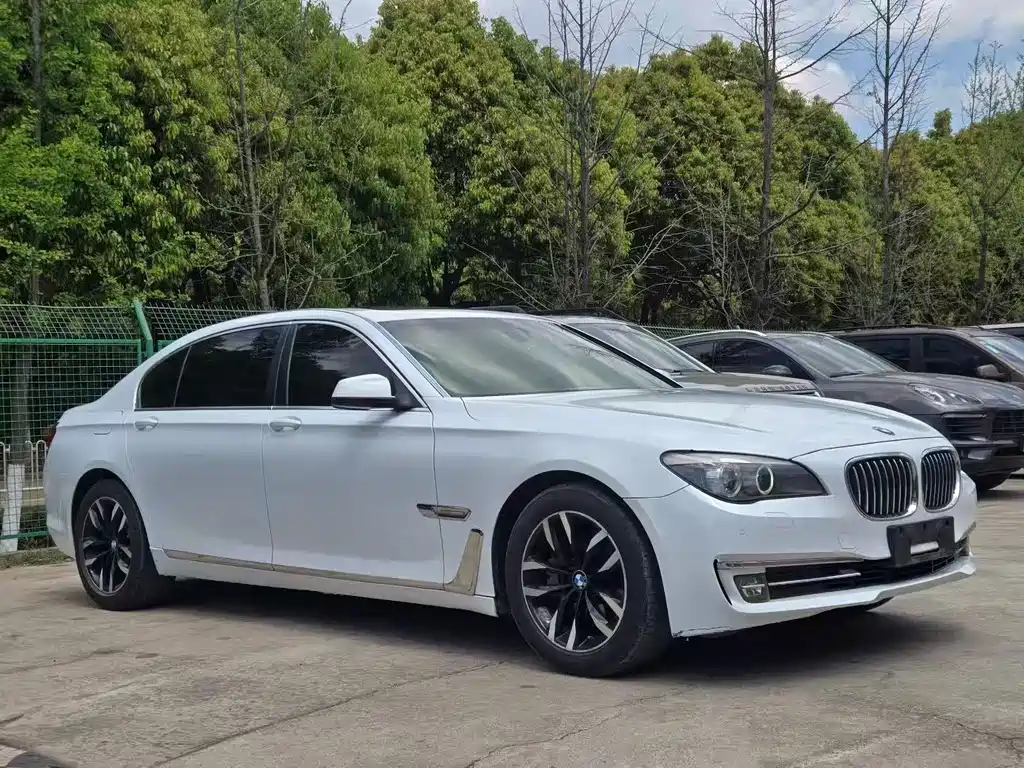 BMW 7 Series 7 2011 740Li