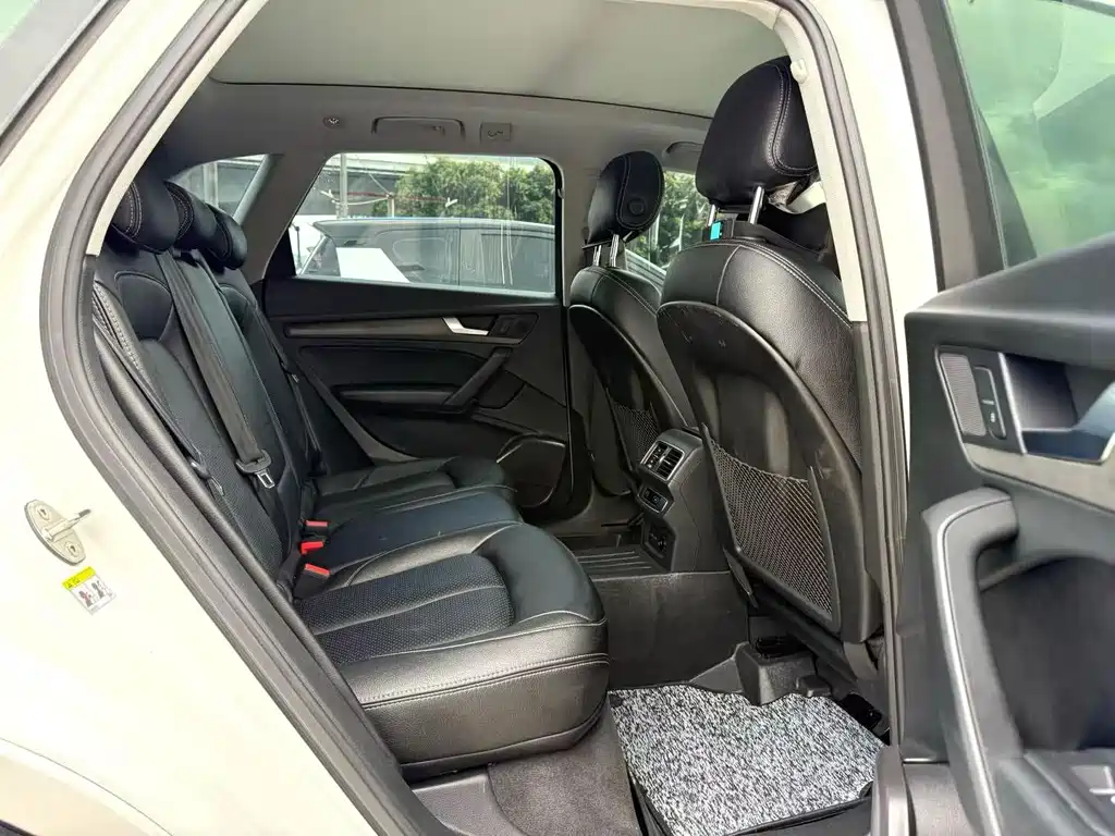 Audi Q5L — миниатюра 5