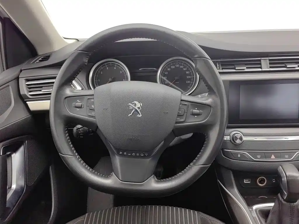 Peugeot 408 — миниатюра 11