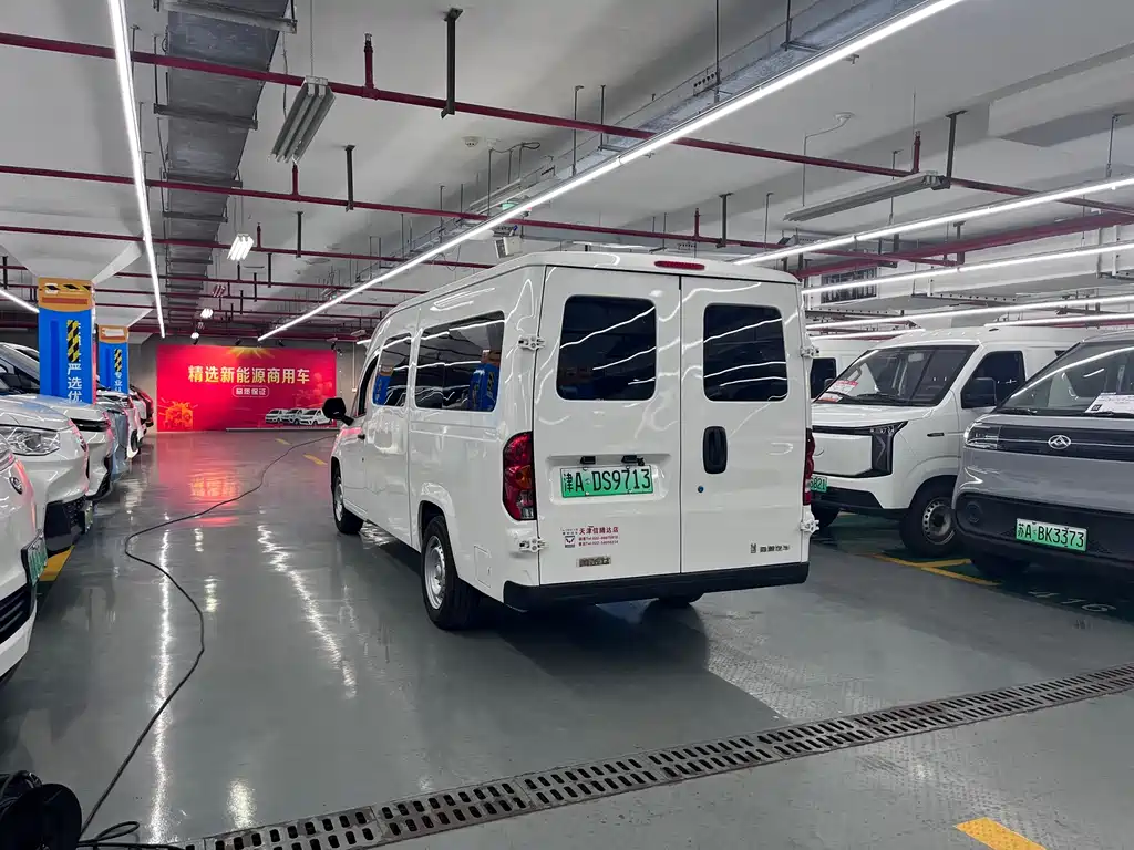 Yufeng Auto Yufeng Huangjin Cang — миниатюра 5