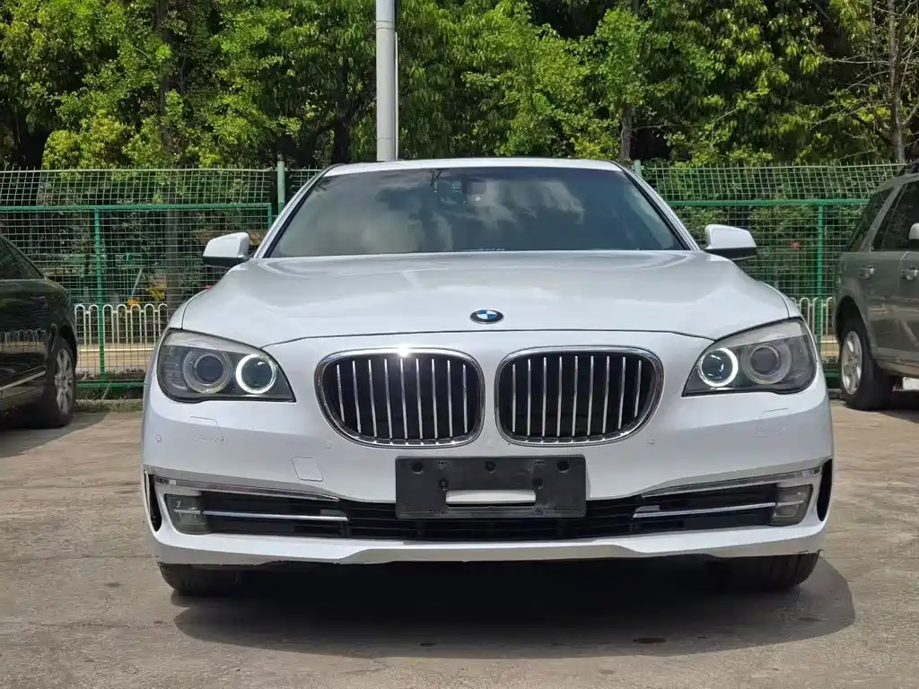 BMW 7 Series 7 2011 740Li