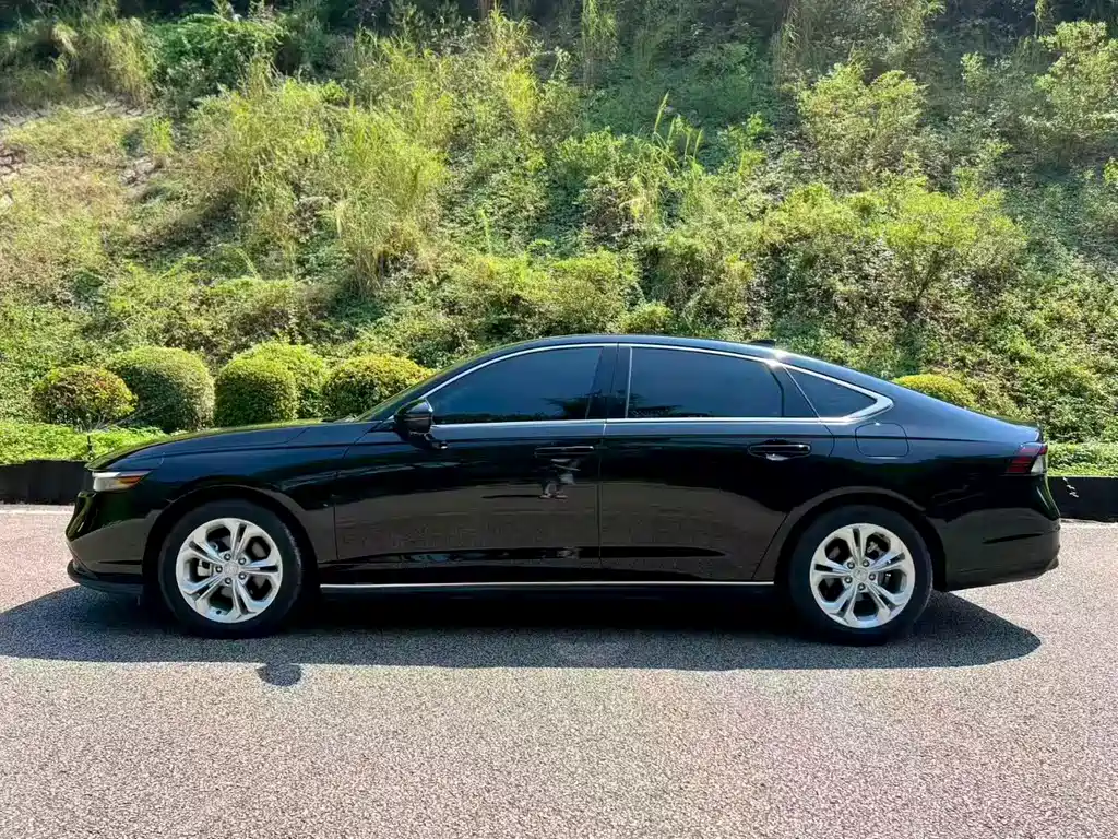 Honda Accord — миниатюра 9