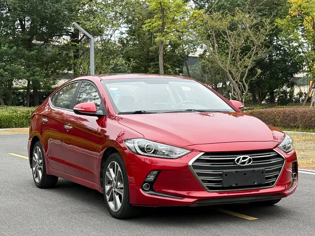 Hyundai Elantra — миниатюра 3