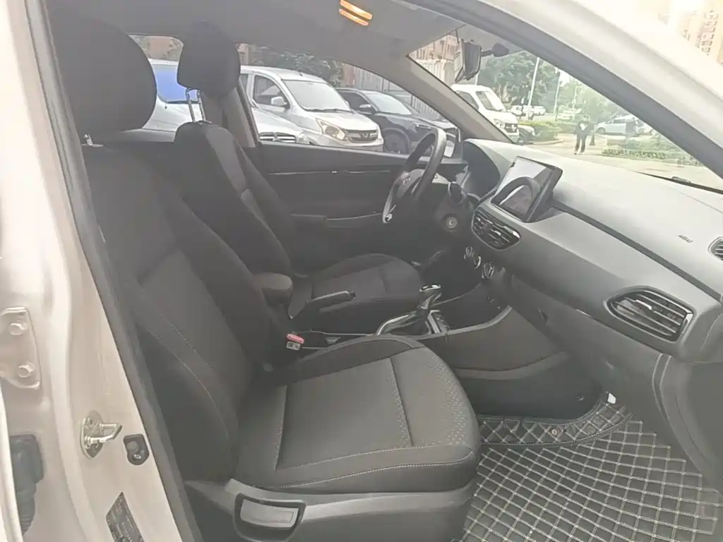 Hyundai Elantra — миниатюра 25