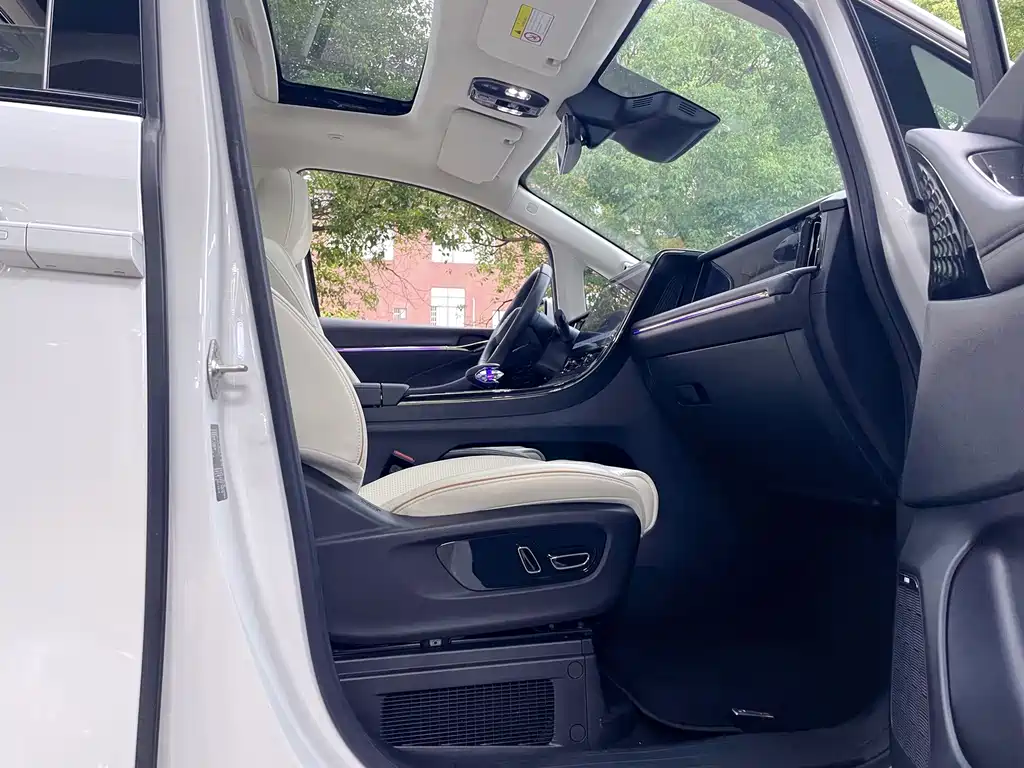 GAC Motor Trumpchi E9 — миниатюра 9