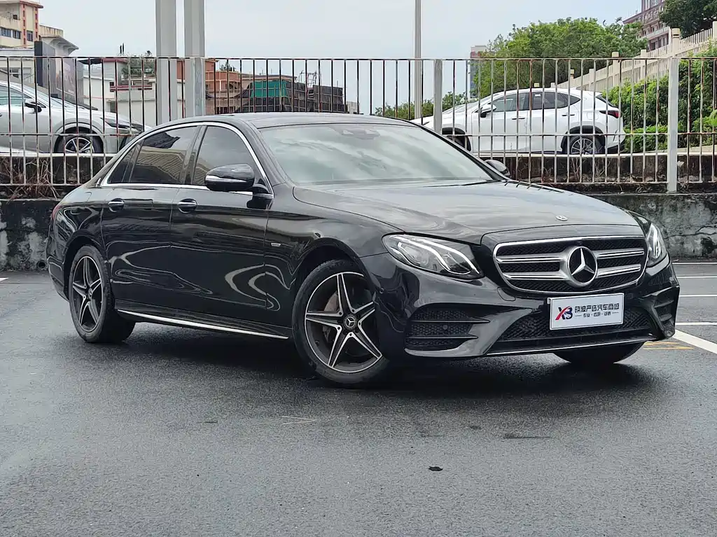 Mercedes-Benz E-Class — миниатюра 3