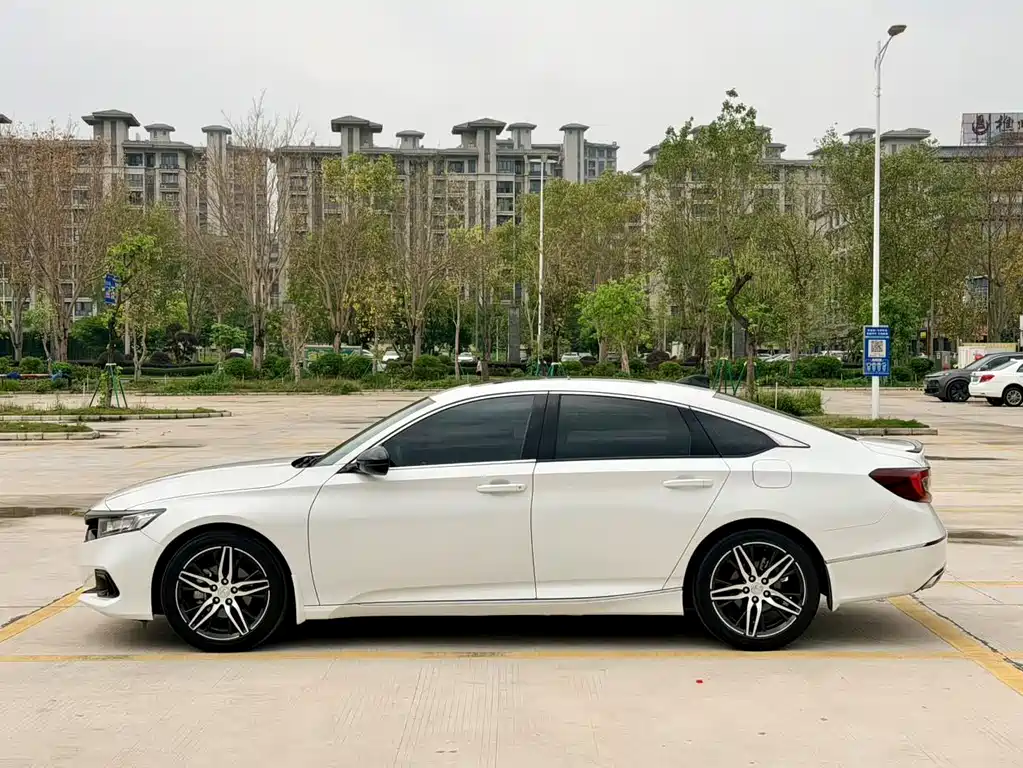 Honda Accord 2022 260TURBO Luxury