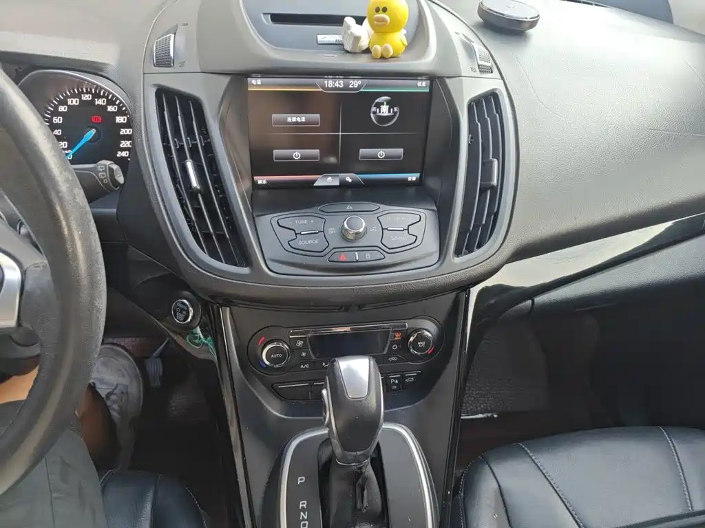 Ford Kuga — миниатюра 14