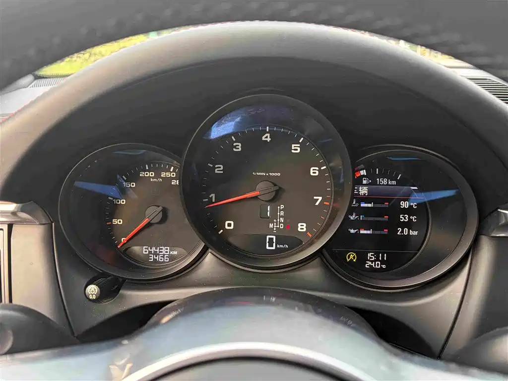 Porsche Macan — миниатюра 9