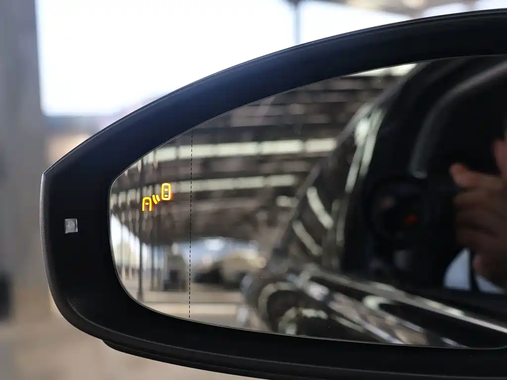 Volkswagen Sagitar — миниатюра 20