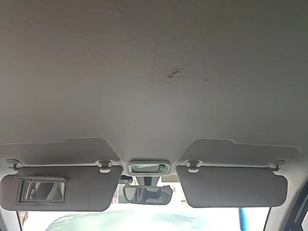 Wuling MINIEV — миниатюра 18