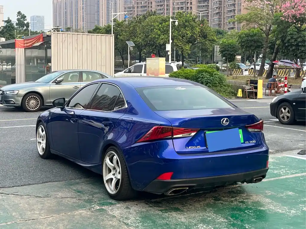 Lexus IS — миниатюра 4