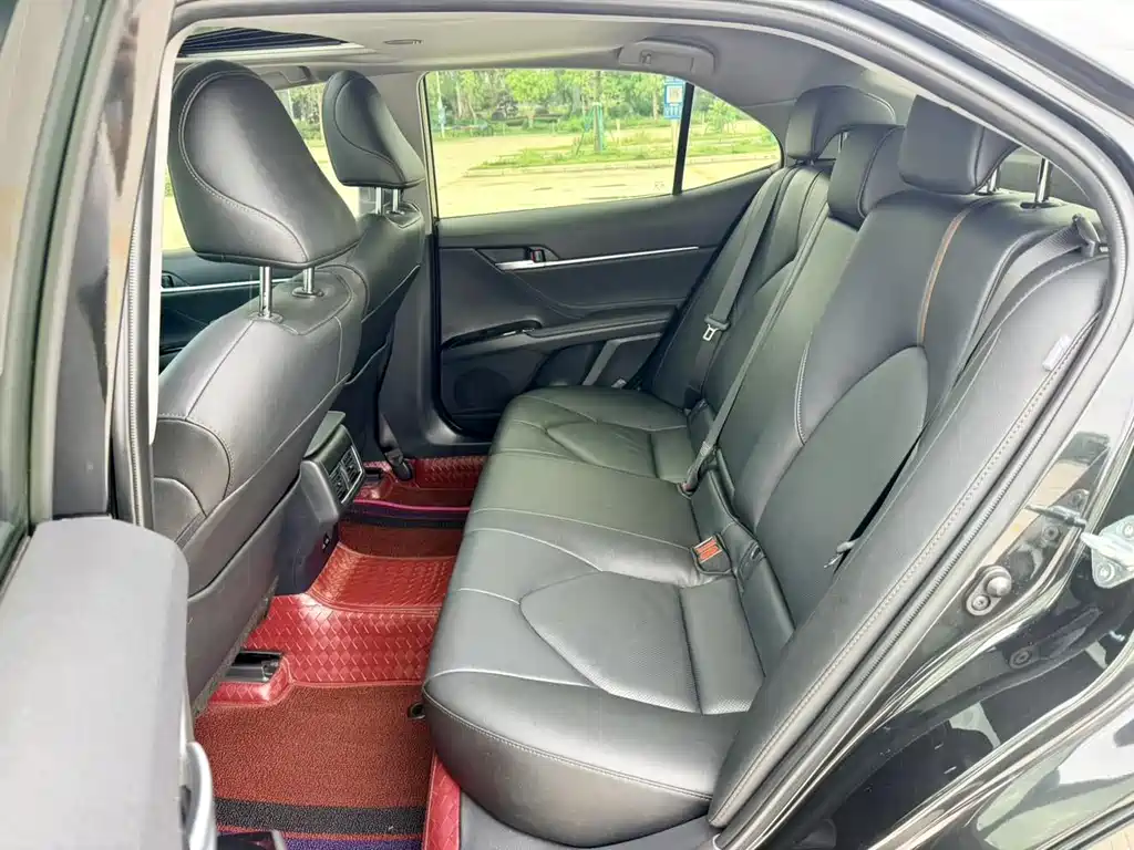 Toyota Camry — миниатюра 15