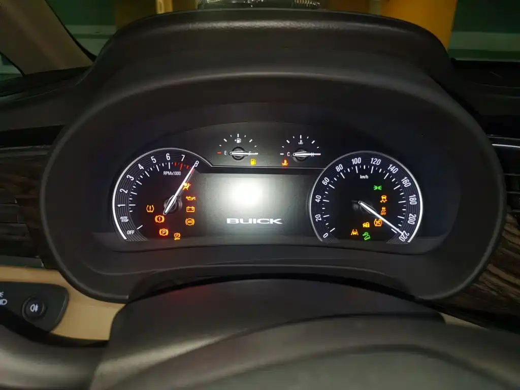 Buick GL8 — миниатюра 12