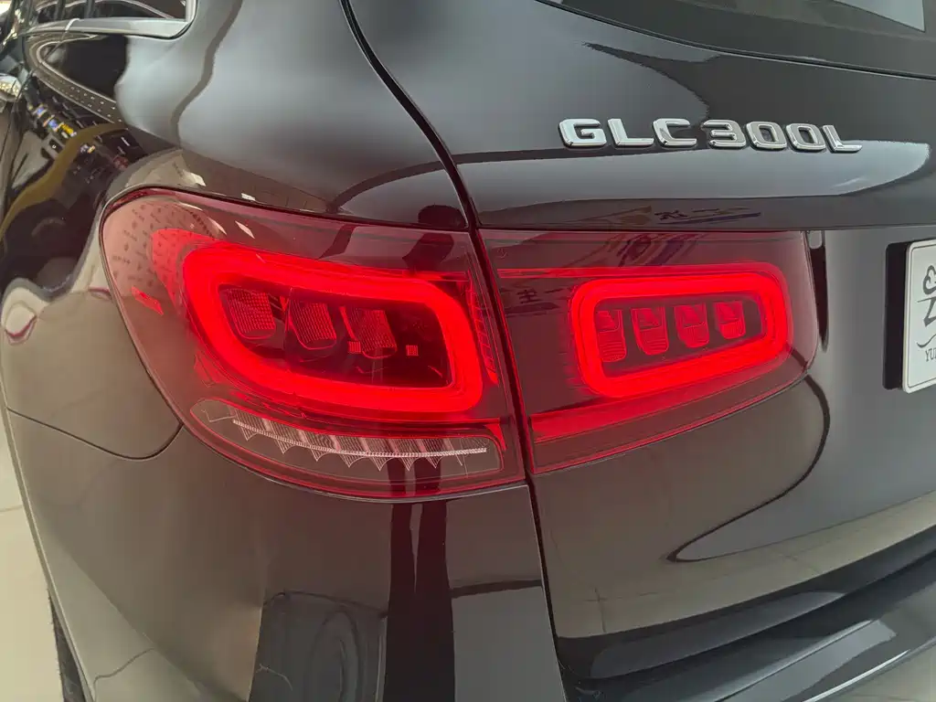Mercedes-Benz GLC — миниатюра 11