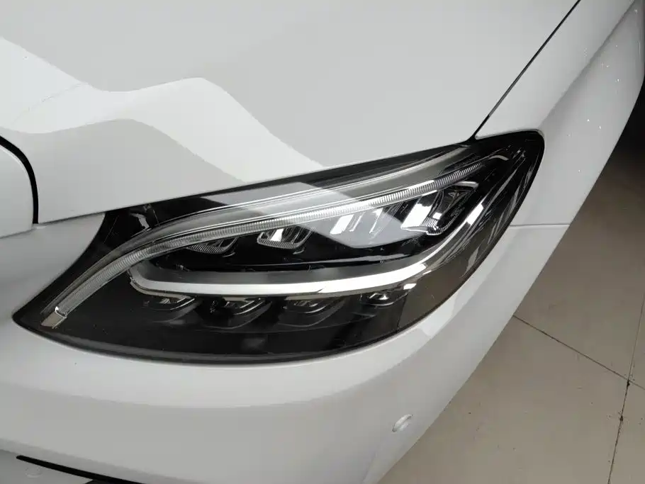 Mercedes-Benz C-Class — миниатюра 5