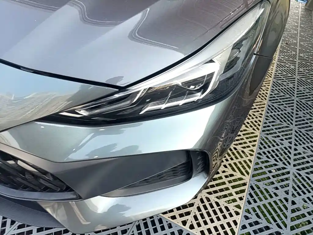 MG MG5 — миниатюра 24