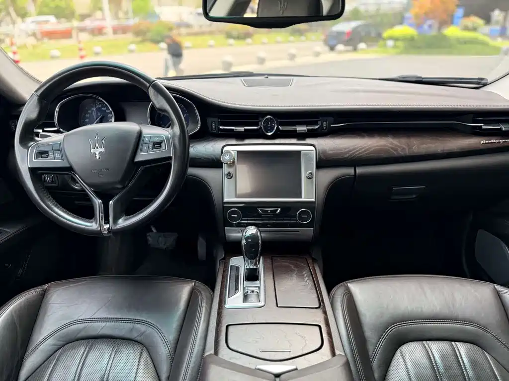 Maserati Quattroporte — миниатюра 11