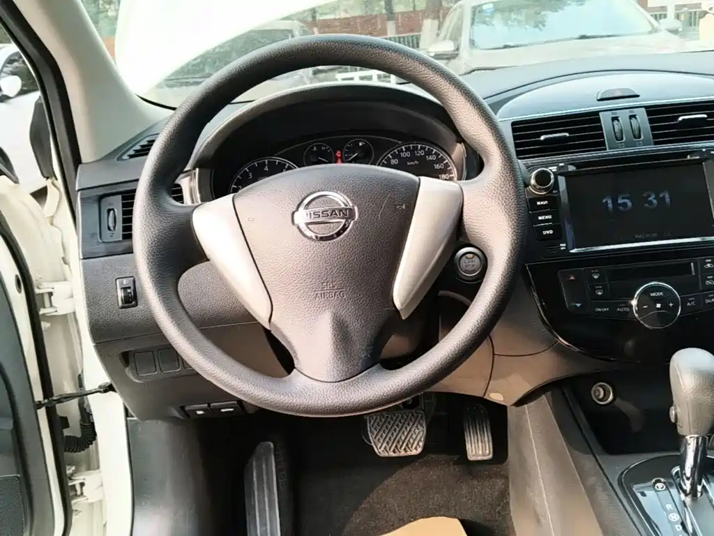 Nissan Tiida — миниатюра 11