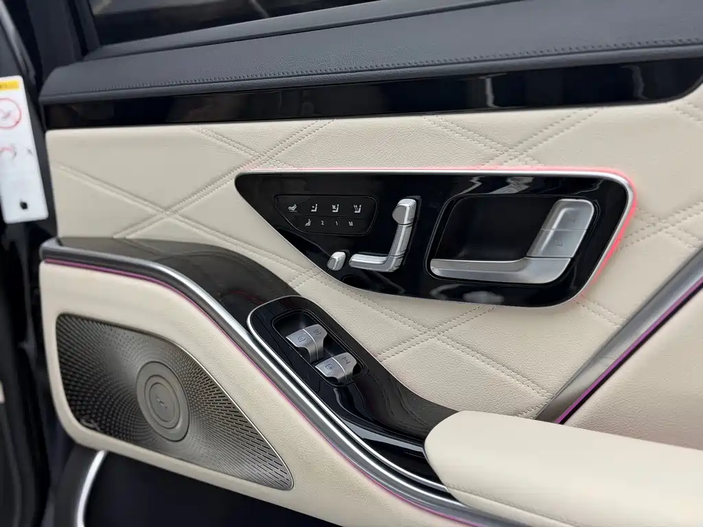 Mercedes-Benz S-Class — миниатюра 10
