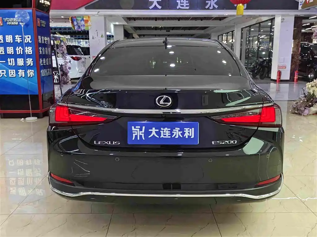 Lexus ES — миниатюра 15