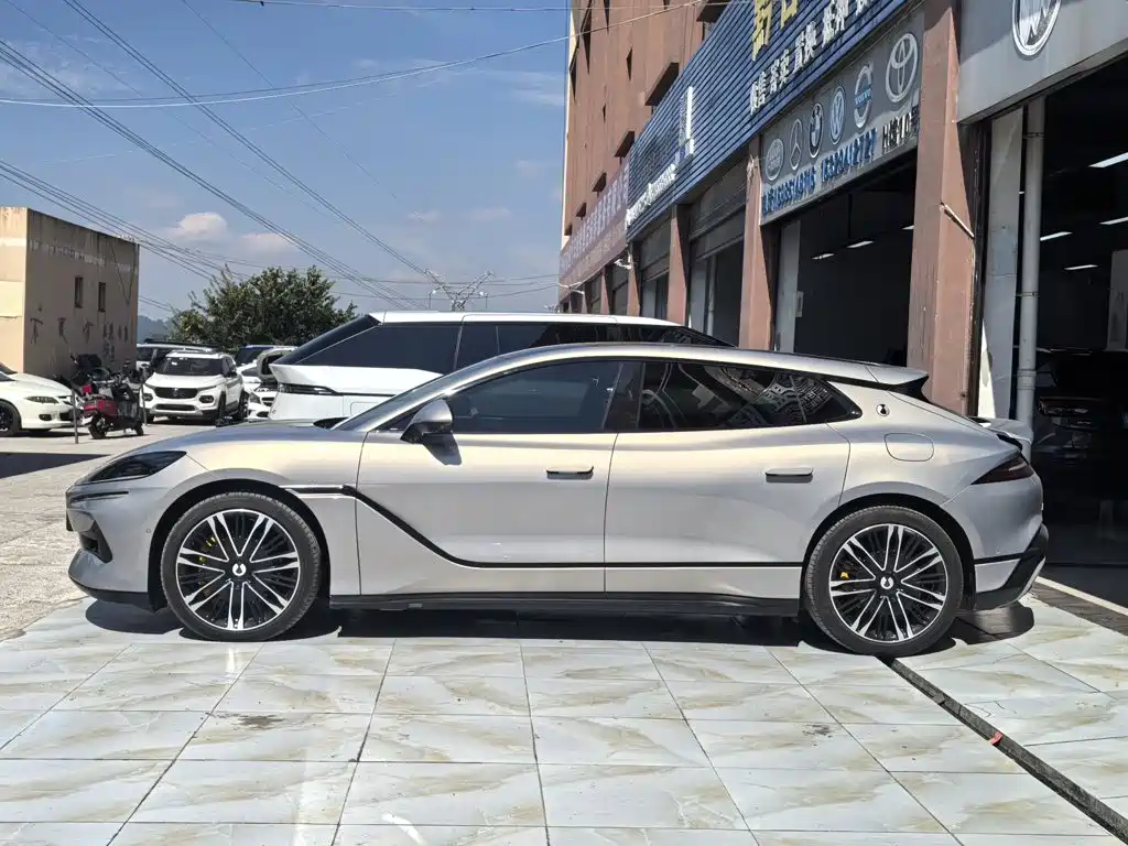 Denza Denza Z9GT — миниатюра 12