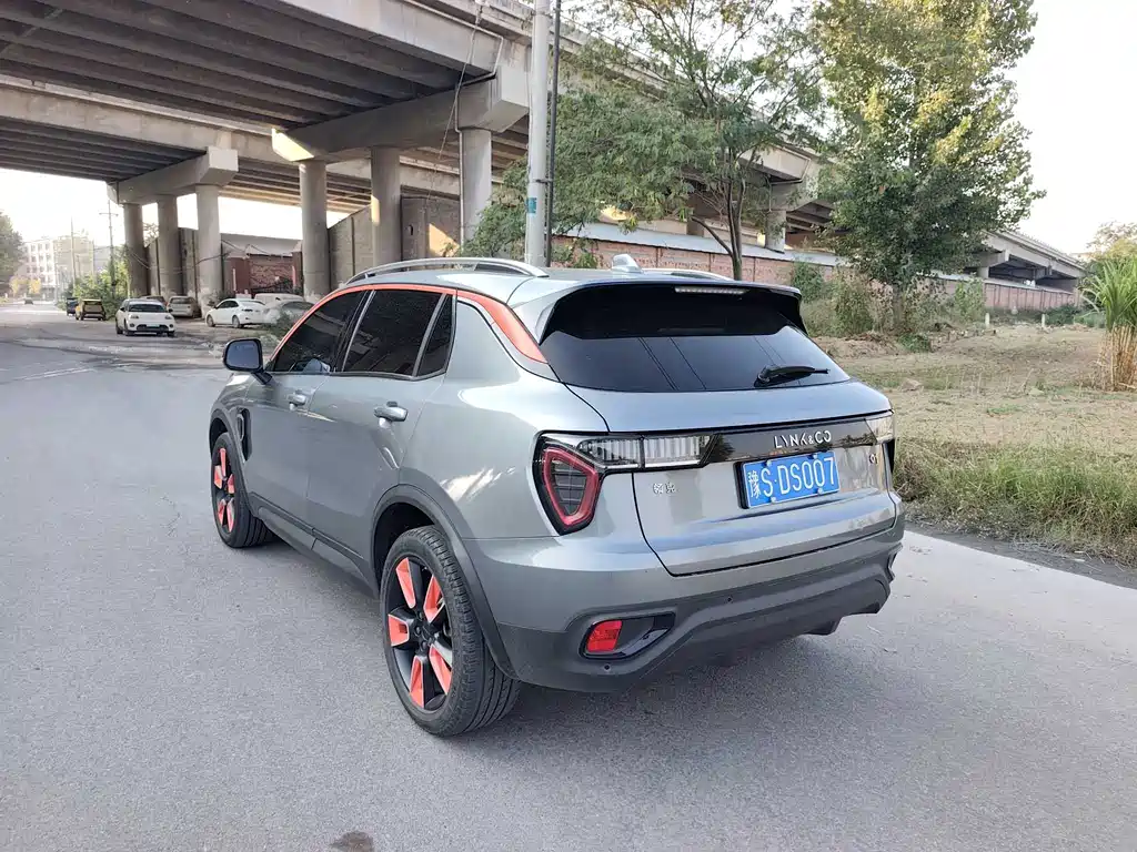 Lynk & Co 01 — миниатюра 6