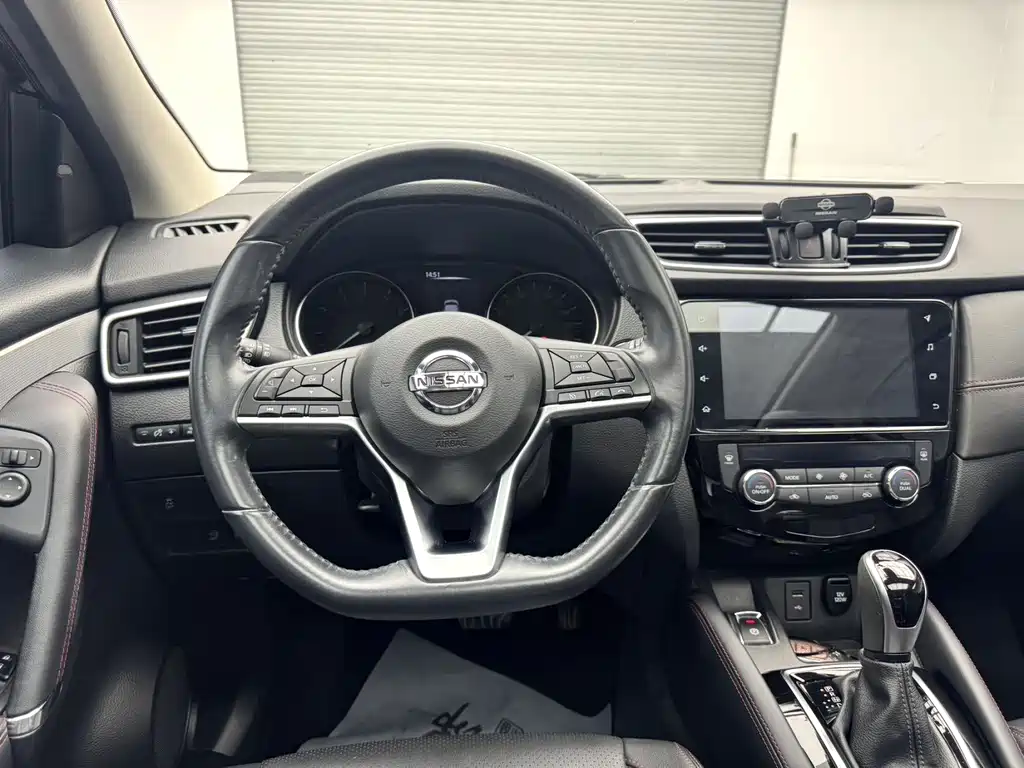 Nissan Qashqai — миниатюра 14