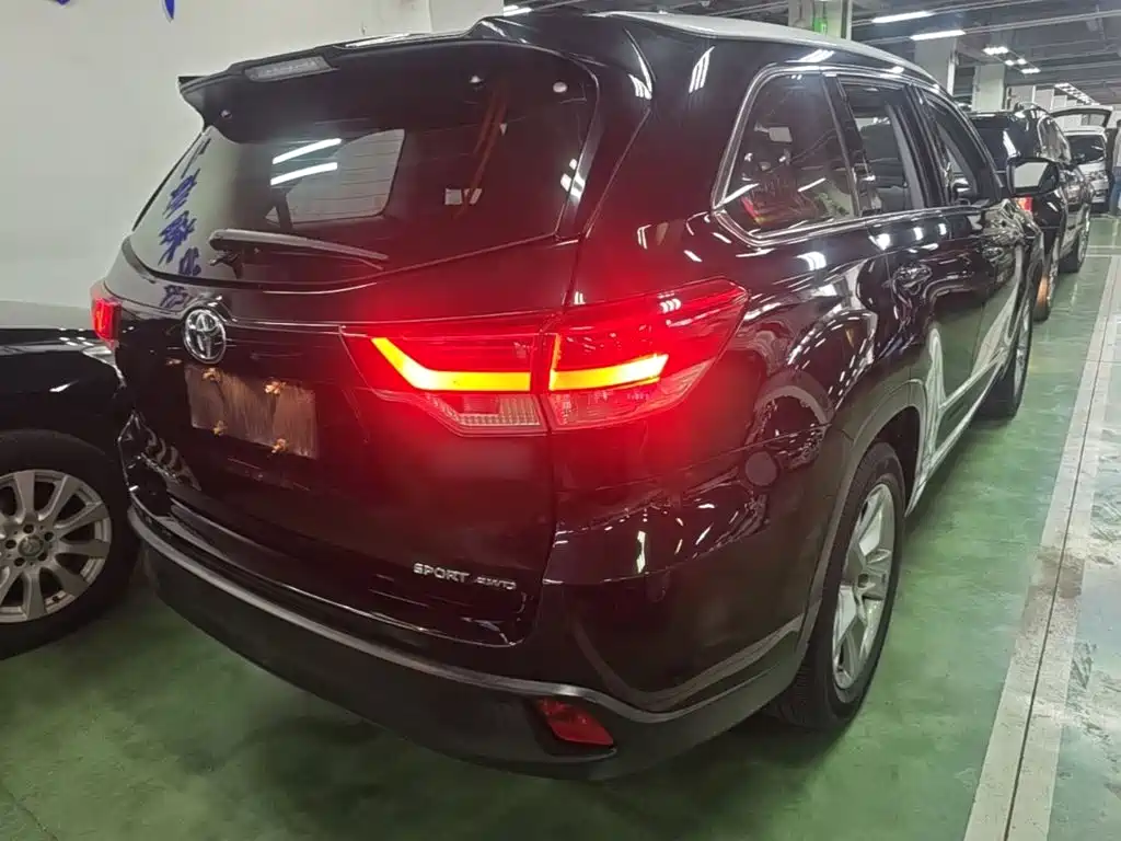Toyota Highlander — миниатюра 7