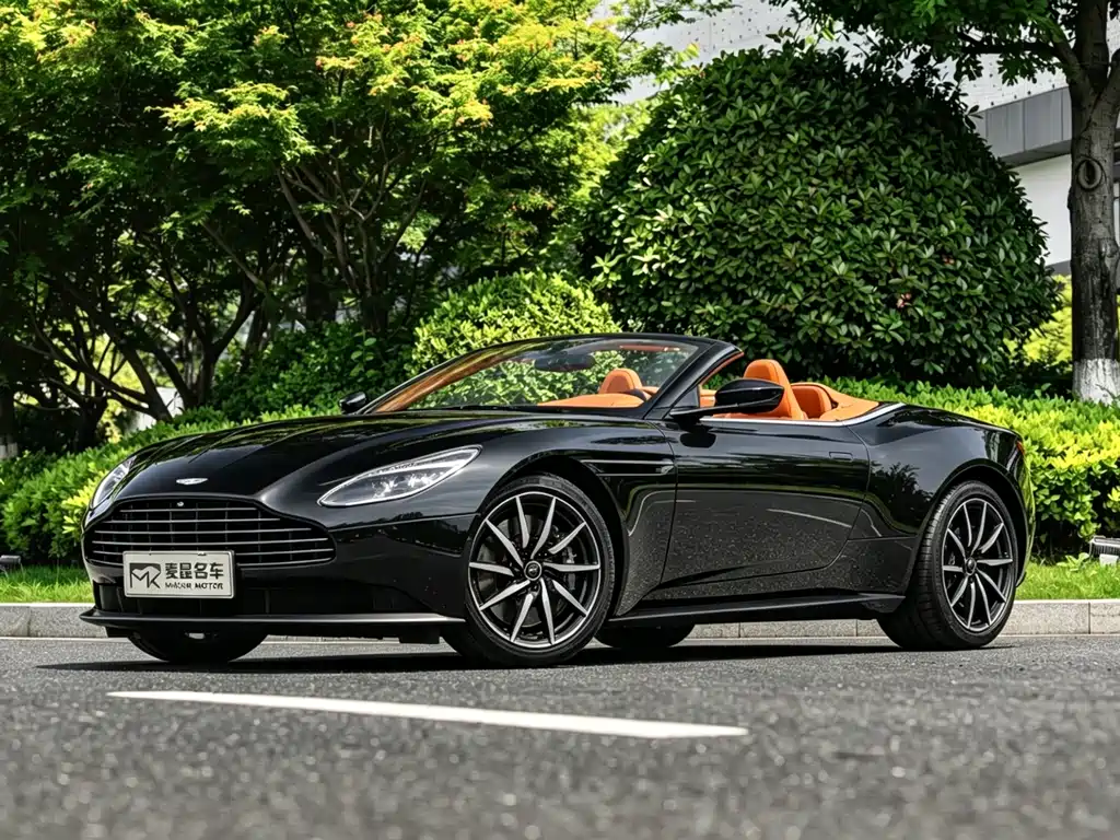 Aston Martin DB11 2023
