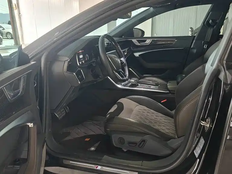 Audi A7L — миниатюра 7