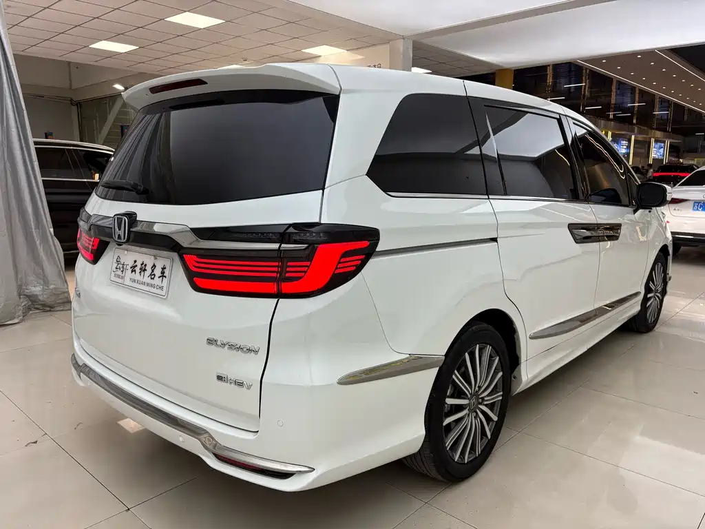 Honda Elysion — миниатюра 7