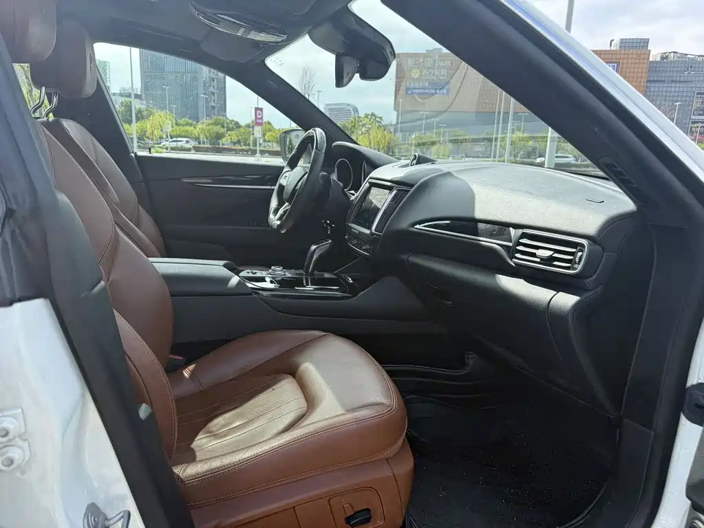 Maserati Levante — миниатюра 10
