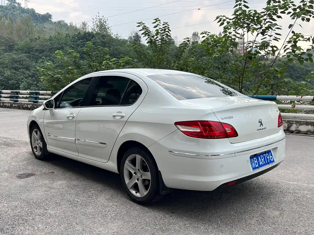 Peugeot 408 — миниатюра 9