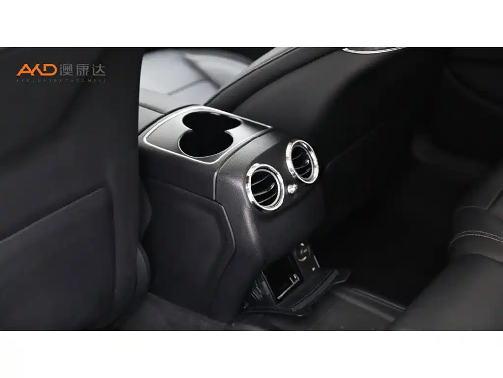 Mercedes-Benz E-Class — миниатюра 9