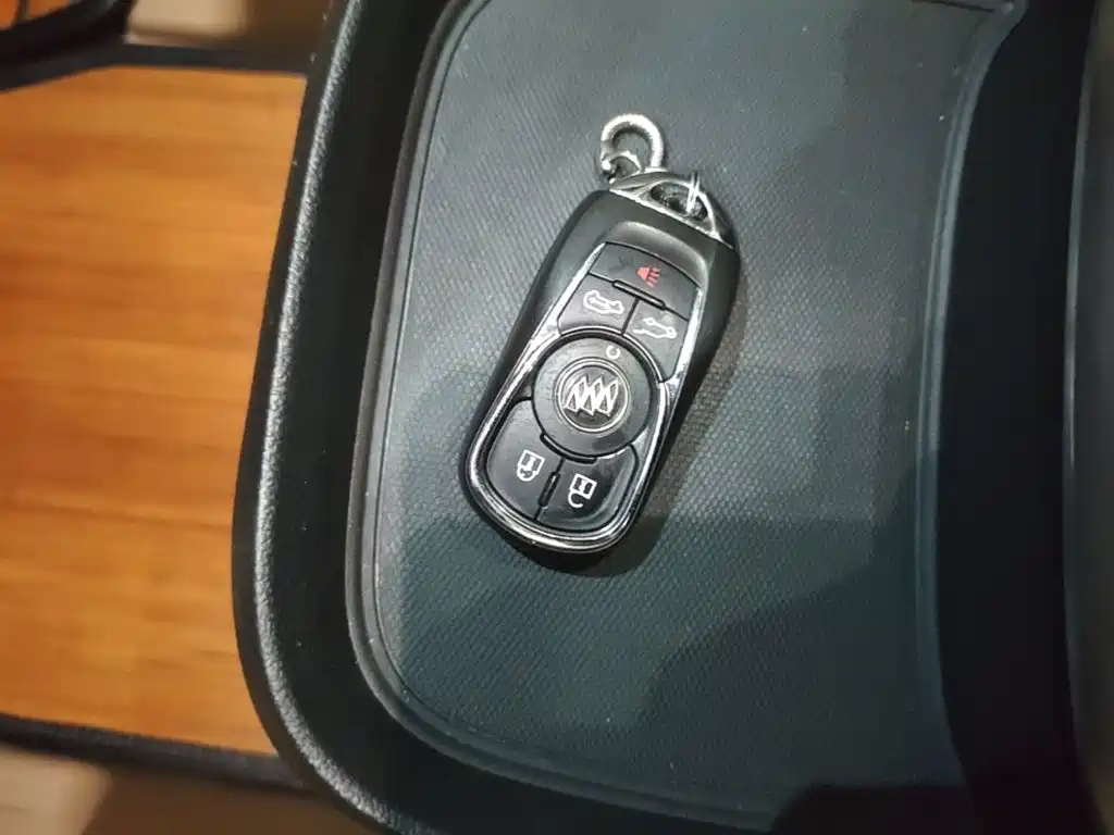 Buick GL8 — миниатюра 9